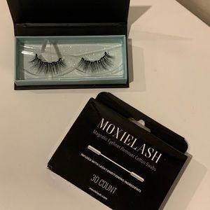 Moxie Lashes “Flashy” and Swab eyeliner removers.